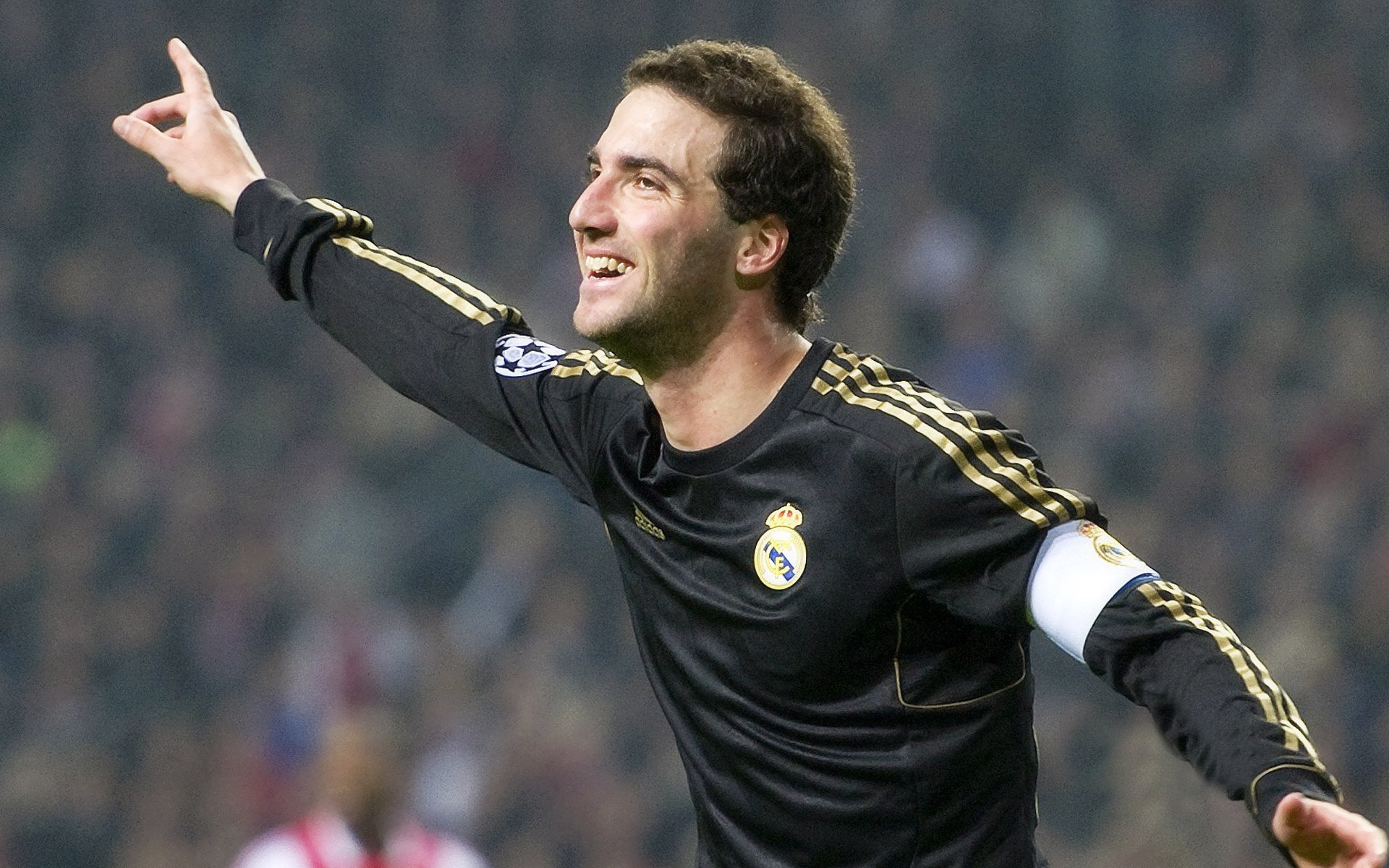 当东决遇上广东，一场跨越时空的篮球对话