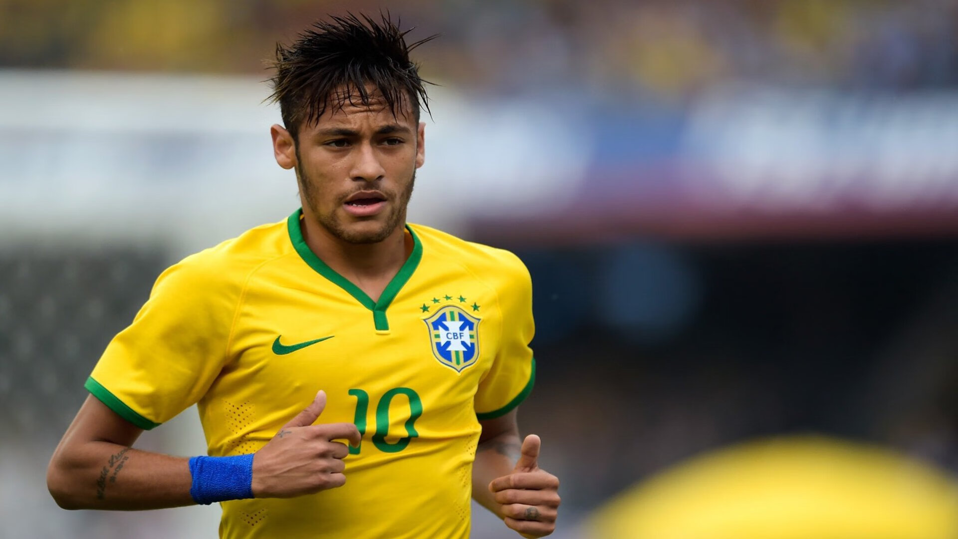 特奥·埃尔南德斯，从边路尖刀到胜负手，阿尔及利亚的翻盘奇迹如何震撼勒沃库森