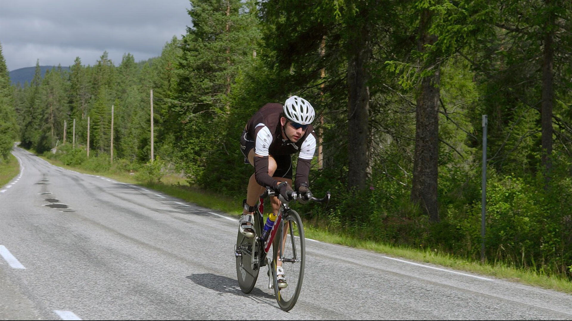 当梅西统治全场，波兰横扫克罗地亚—绿茵场上的两种霸权
